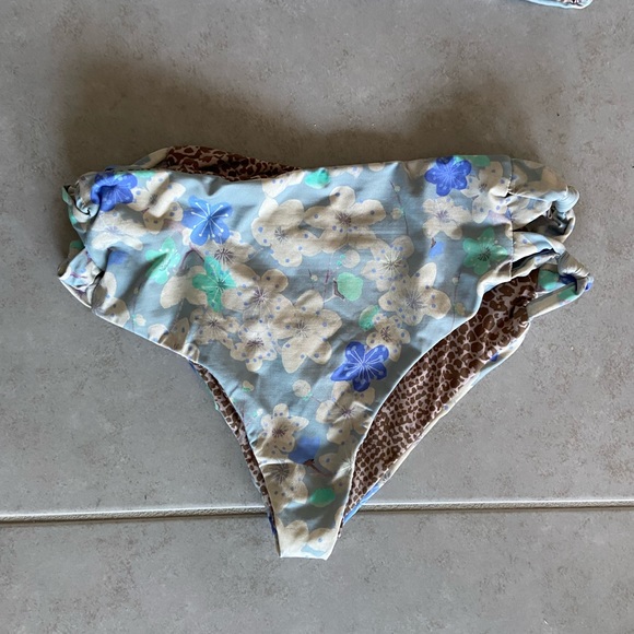 Acacia Blue Cherry Blossom Aspen Waikoloa Set Top Bottoms Size Small - Picture 4 of 6